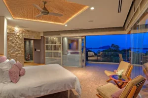Breathtaking Villa with Infinity Pool and 180-Degree Pacific Ocean View from VILLAWAY®